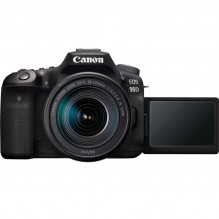 Canon EOS 90D 18-135mm IS USM