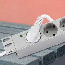 9er Steckdosenleiste 19" PDU LogiLink Hellgrau 9er Steckdosenleiste 19" PDU LogiLink Hellgrau