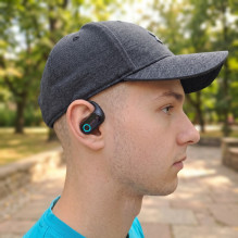 PNI Q20 wireless headphones with automatic translation function from any language PNI Q20 wireless headphones with automatic translation function from any language