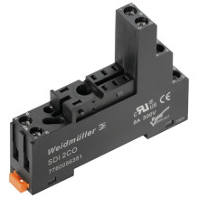 Socket with screw contacts...