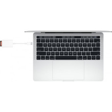 „Apple“ USB-C į SD kortelių skaitytuvas, baltas „Apple“ USB-C į SD kortelių skaitytuvas, baltas