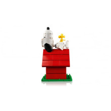 LEGO 21368 Peanuts: Snoopy's Doghouse LEGO 21368 Peanuts: Snoopy's Doghouse