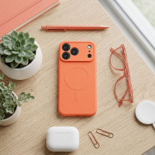 „iPhone 17 Pro Max / 18 Pro Max“ silikoninis dėklas Mag Dėklas, suderinamas su „MagSafe“ (didele skylute), oranžinis