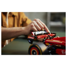 LEGO Technika Ferrari SF-24 F1 Rennauto 42207