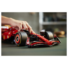 LEGO Technika Ferrari SF-24 F1 Rennauto 42207