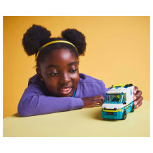 LEGO City Emergency Ambulance LEGO City Emergency Ambulance