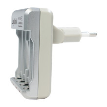 Battery Charger, 4x AA or 4x AAA and 1x 9V battery Battery Charger, 4x AA or 4x AAA and 1x 9V battery
