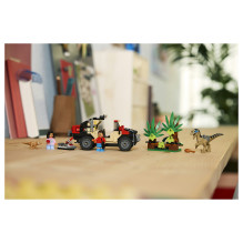 LEGO Jurassic World Raptor: Verfolgungsjagd mit dem Geländewagen 76972 LEGO Jurassic World Raptor: Verfolgungsjagd mit dem Geländewagen 76972