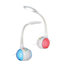 „Activejet AJE-RAINBOW“ RGB stalo LED lempa su RGB apšvietimo pagrindu „Activejet AJE-RAINBOW“ RGB stalo LED lempa su RGB apšvietimo pagrindu