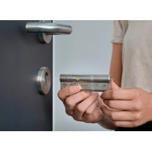 „Nuki Smart Lock ULTRA“ išmanioji durų spyna