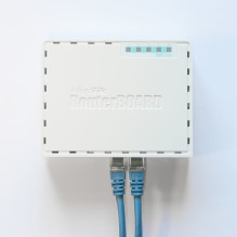 MikroTik hEX RB750Gr3 , Router , 5x RJ45 1000Mb / s, 1x USB