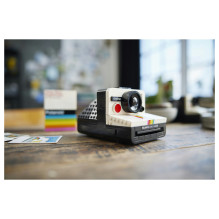 LEGO Ideas Polaroid OneStep SX-70 Camera