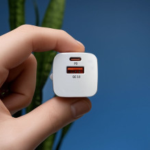 Wozinsky Wozinsky CMWCW 20W USB-C / USB-A sieninis įkroviklis – baltas Wozinsky Wozinsky CMWCW 20W USB-C / USB-A sieninis įkroviklis – baltas