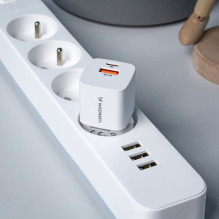 Wozinsky Wozinsky CMWCW 20W USB-C / USB-A sieninis įkroviklis – baltas Wozinsky Wozinsky CMWCW 20W USB-C / USB-A sieninis įkroviklis – baltas
