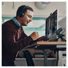 HP Poly „Voyager Focus 2“ USB-C ausinės su įkrovimo stotele + USB-C / -A adapteriu HP Poly „Voyager Focus 2“ USB-C ausinės su įkrovimo stotele + USB-C / -A adapteriu