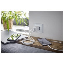 Intenso Netzteil maitinimo adapteris W65ACC GaN, Anschlüsse: - 2x USB-C, 1x USB-A, Išvestis: maks. 65 vatai, GaN-Technol Intenso Netzteil maitinimo adapteris W65ACC GaN, Anschlüsse: - 2x USB-C, 1x USB-A, Išvestis: maks. 65 vatai, GaN-Technol