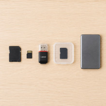Esperanza EA134K kortelių skaitytuvas juodas, sidabrinis, skaidrus USB 2.0 Esperanza EA134K kortelių skaitytuvas juodas, sidabrinis, skaidrus USB 2.0