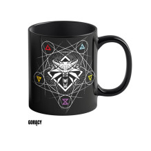 Puodelis „Good Loot The Witcher 3 Art Heat Reveal“ – „Witcher Signs“ 480 ml, juodas Puodelis „Good Loot The Witcher 3 Art Heat Reveal“ – „Witcher Signs“ 480 ml, juodas