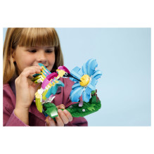 LEGO Creator Wild Animals: Colorful Hummingbird 31384