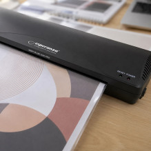 Esperanza EFL003 laminator Cold / hot laminator 250 mm / min Black Esperanza EFL003 laminator Cold / hot laminator 250 mm / min Black