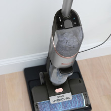 „Shark WD210EU“ dulkių siurblys, cilindrinis dulkių siurblys, sausas ir šlapias, 170 W, be maišelio. „Shark WD210EU“ dulkių siurblys, cilindrinis dulkių siurblys, sausas ir šlapias, 170 W, be maišelio.