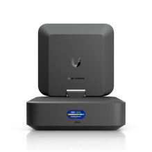 UBIQUITI High-performance WiFi 7 client adapter AirWire