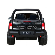 „Ramiz“ automobilis „Toyota Hilux“ juodas