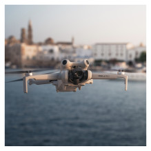 DJI „Mini 4 Pro Fly More“ rinkinys + nuotolinio valdymo pultas, baltas DJI „Mini 4 Pro Fly More“ rinkinys + nuotolinio valdymo pultas, baltas