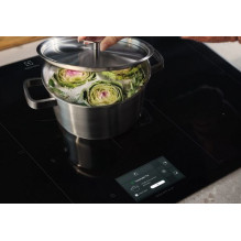 „Electrolux Serie 700 EIS62453IZ“ juoda, įmontuojama, 60 cm, zoninė indukcinė kaitlentė, 4 zona(-os),