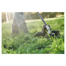 DEWALT Flexvolt lawn trimmer attachment for DCMAS5713