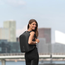 XD DESIGN ANTI-THEFT BACKPACK BOBBY HERO SMALL BLACK P / N: P705.701