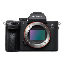 Sony α7 III korpuss 24,2 MP...