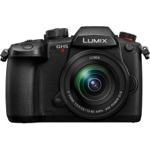Panasonic Lumix GH5M2 +...