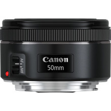 Canon EF 50mm f / 1.8 STM...