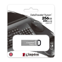 Kingston 256GB Kyson USB 3.2 Gen 1 Silver DTKN / 256GB Kingston 256GB Kyson USB 3.2 Gen 1 Silver DTKN / 256GB