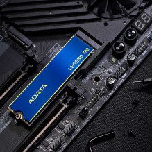 Adata ADATA LEGEND 700 256 GB - SSD - M.2, PCIe 3.0 x4, mėlyna / auksinė Adata ADATA LEGEND 700 256 GB - SSD - M.2, PCIe 3.0 x4, mėlyna / auksinė