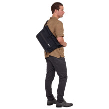 Thule Paramount Crossbody 14L - Black Thule Paramount Crossbody 14L - Black