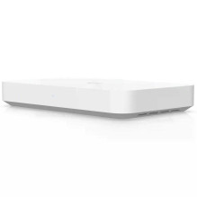 Ubiquiti Switch / Vartai 4x 2.5GbE RJ45 2x SFP+ Ubiquiti Switch / Vartai 4x 2.5GbE RJ45 2x SFP+