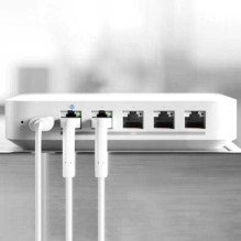 Ubiquiti UniFi Cloud Gateway Max 1x2.5Gbps Wan, 4x 2.5Gbps Lan, 512GB SSD