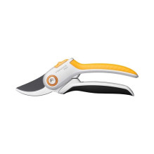 Fiskars Plus P531 pruning...