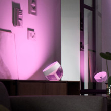 Philips Hue White & Color Ambiance Iris Tischleuchte Weiß 570lm Philips Hue White & Color Ambiance Iris Tischleuchte Weiß 570lm
