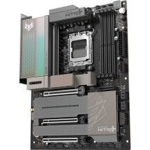 Sapphire NITRO+ X870EA WIFI7 black / silver Sapphire NITRO+ X870EA WIFI7 black / silver