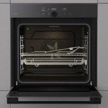 Gorenje Inbyggnadsugn på 77 l med pyrolytisk självrengöring som förenklar underhållet. Jämn värmefördelning ger stabila Gorenje Inbyggnadsugn på 77 l med pyrolytisk självrengöring som förenklar underhållet. Jämn värmefördelning ger stabila