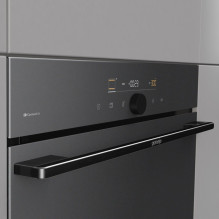 Gorenje Inbyggnadsugn på 77 l med pyrolytisk självrengöring som förenklar underhållet. Jämn värmefördelning ger stabila Gorenje Inbyggnadsugn på 77 l med pyrolytisk självrengöring som förenklar underhållet. Jämn värmefördelning ger stabila