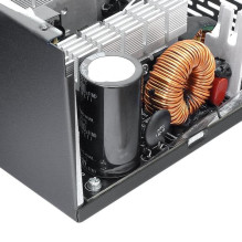 „Thermaltake Smart BX1“ maitinimo blokas 650 W 24 kontaktų ATX ATX juodas „Thermaltake Smart BX1“ maitinimo blokas 650 W 24 kontaktų ATX ATX juodas