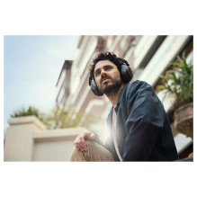 HP Poly Voyager Surround 85 UC Microsoft Teams Certified USB-C Headset +USB-C / A Adapter +Charging Stand