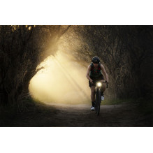 Garmin Varia UT800 Smart Headlight Urban Edition Garmin Varia UT800 Smart Headlight Urban Edition