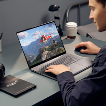 ASUS ROG Zephyrus G16 GU605CM-QR027W Intel Core Ultra 7 255H Laptop 40.6 cm (16") 2.5K 16 GB LPDDR5x-SDRAM 1 TB SSD
