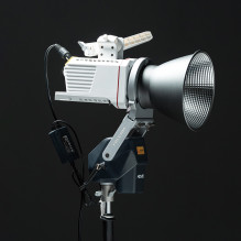Motorizuotas šviestuvo stovo laikiklis - Falcam Move LightGo MV0A4A02 Bowens, 6 kg, 450° pasukimas, 170° pakreipimas
