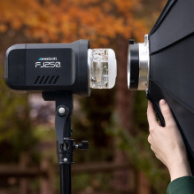 Apšvietimo Įranga - Westcott FJ250 Strobe 5500K Touchscreen Apšvietimo Įranga - Westcott FJ250 Strobe 5500K Touchscreen
